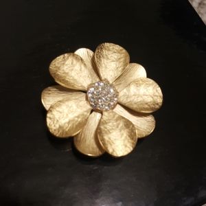 Premiere jewelry flower pin or pendant